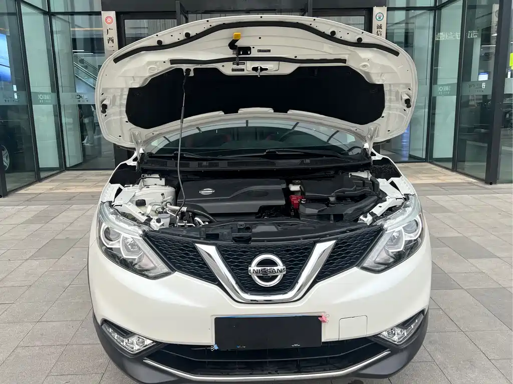 Nissan Qashqai — фото 13