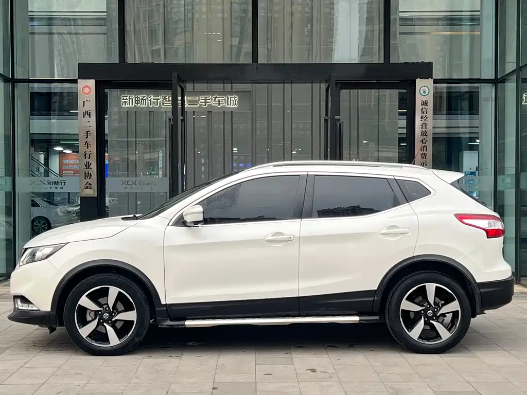 Nissan Qashqai — фото 3