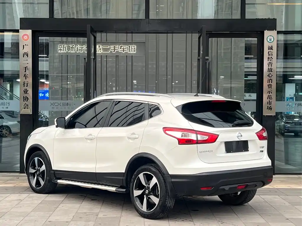 Nissan Qashqai — фото 4