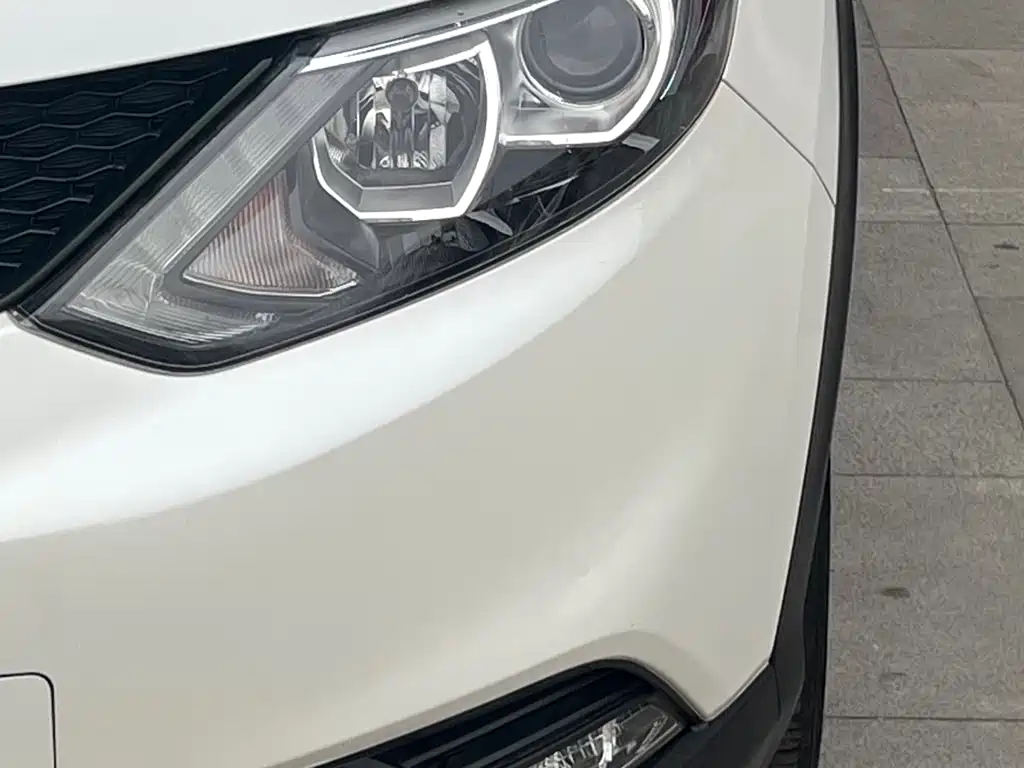 Nissan Qashqai — фото 10