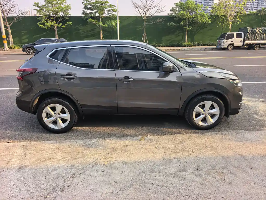 Nissan Qashqai — фото 4
