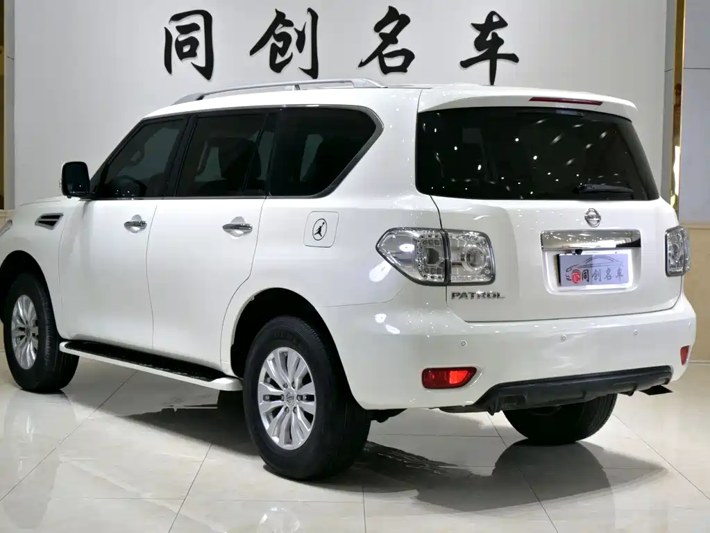 Nissan Patrol — фото 4