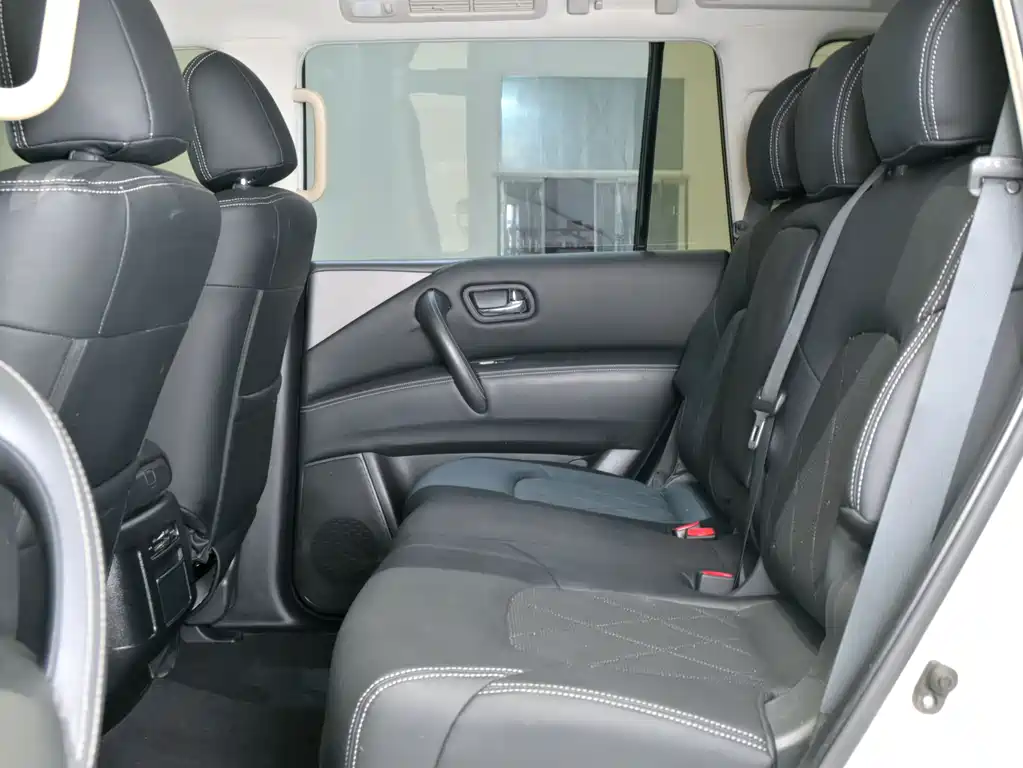 Nissan Patrol — фото 10