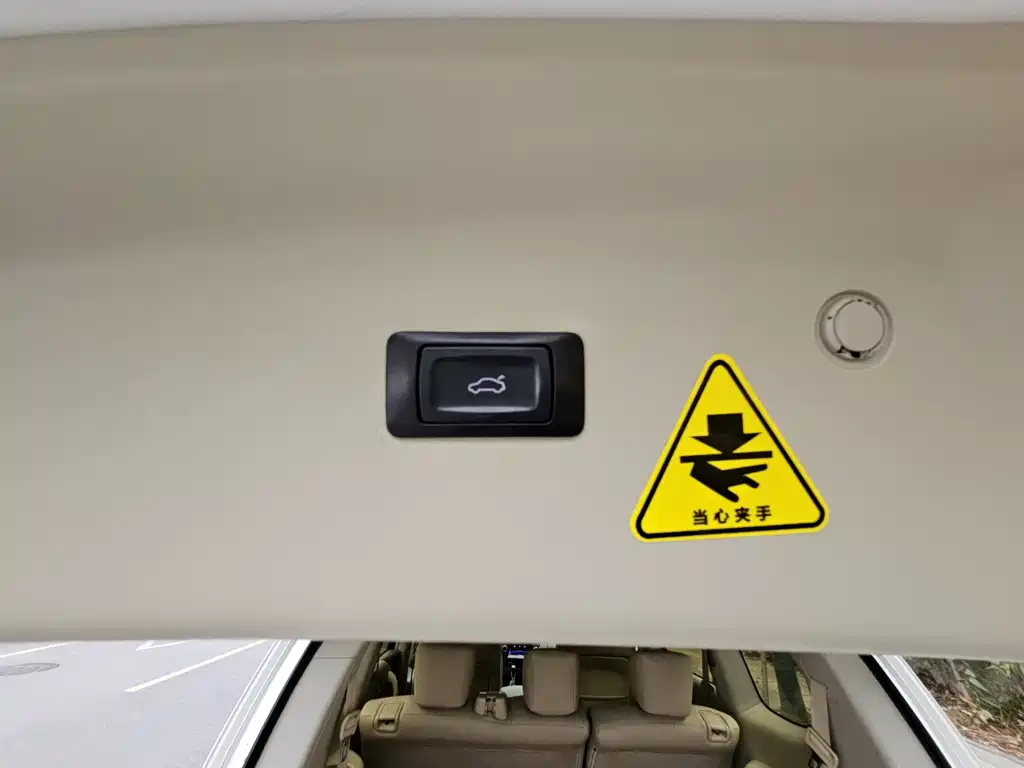 Nissan Patrol — фото 22