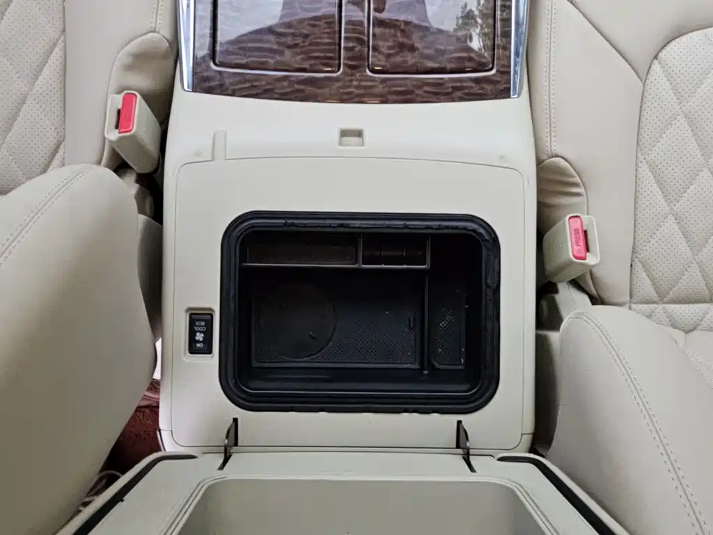 Nissan Patrol — фото 10