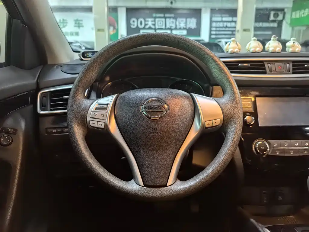 Nissan Qashqai — фото 8