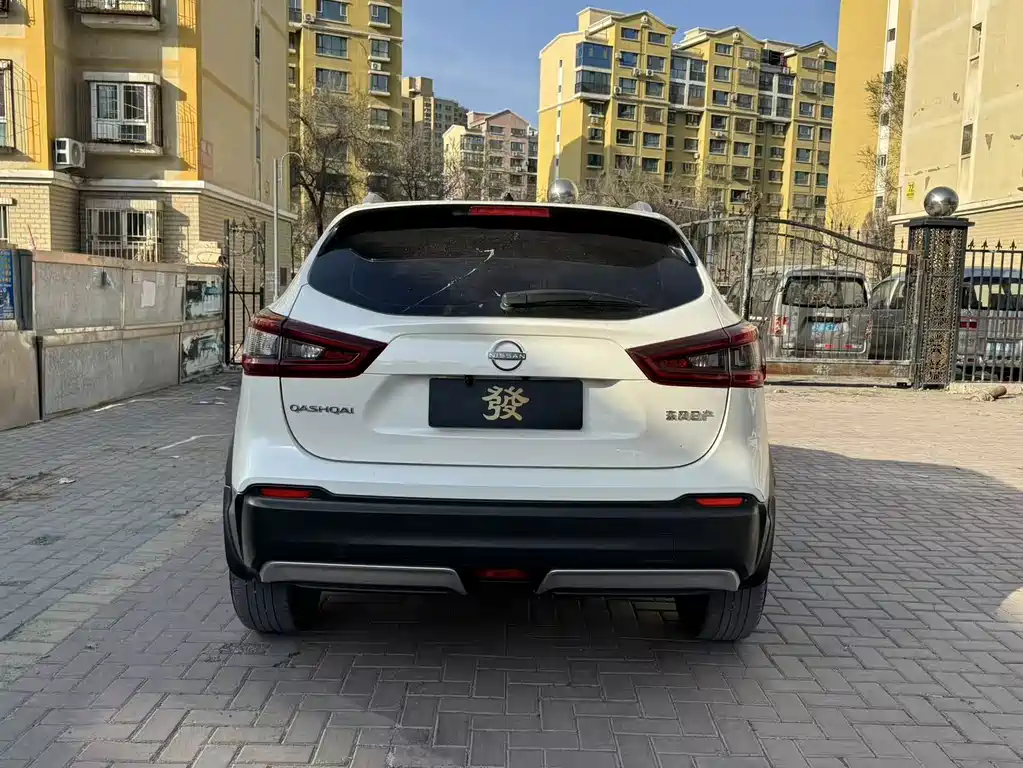 Nissan Qashqai — фото 4