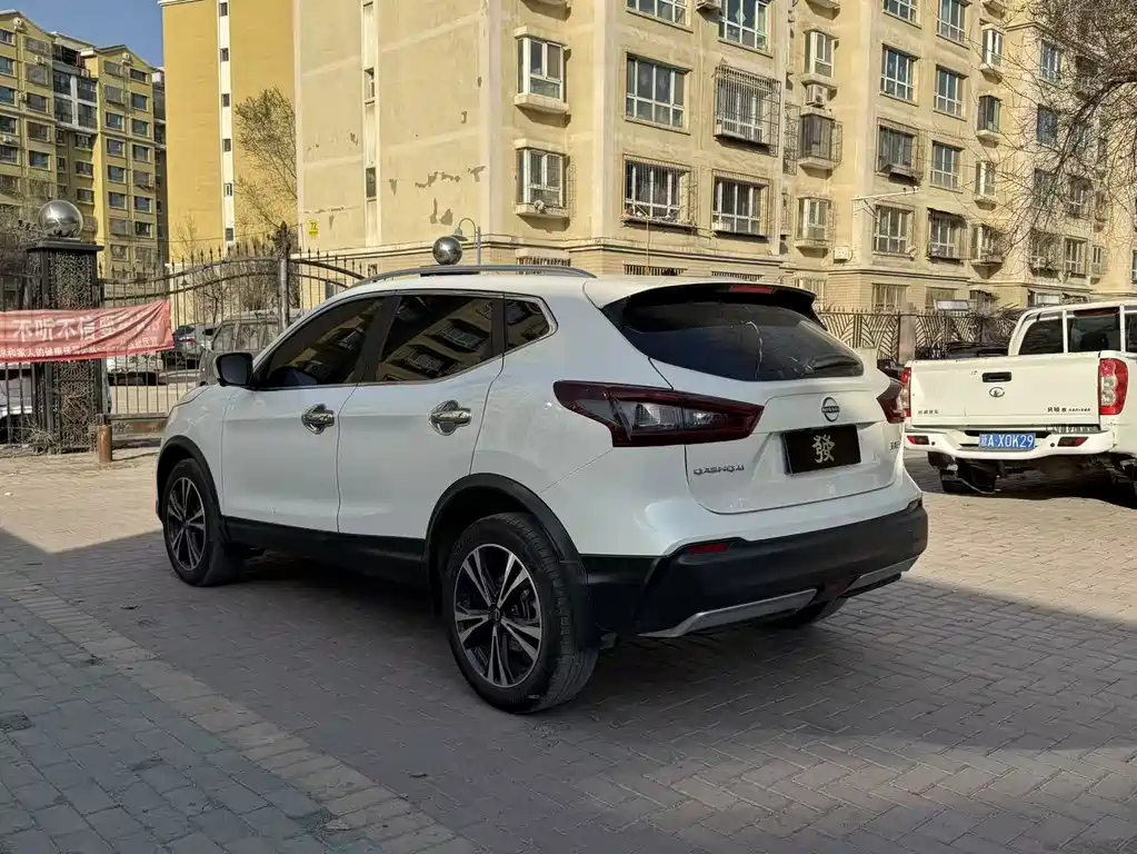 Nissan Qashqai — фото 5