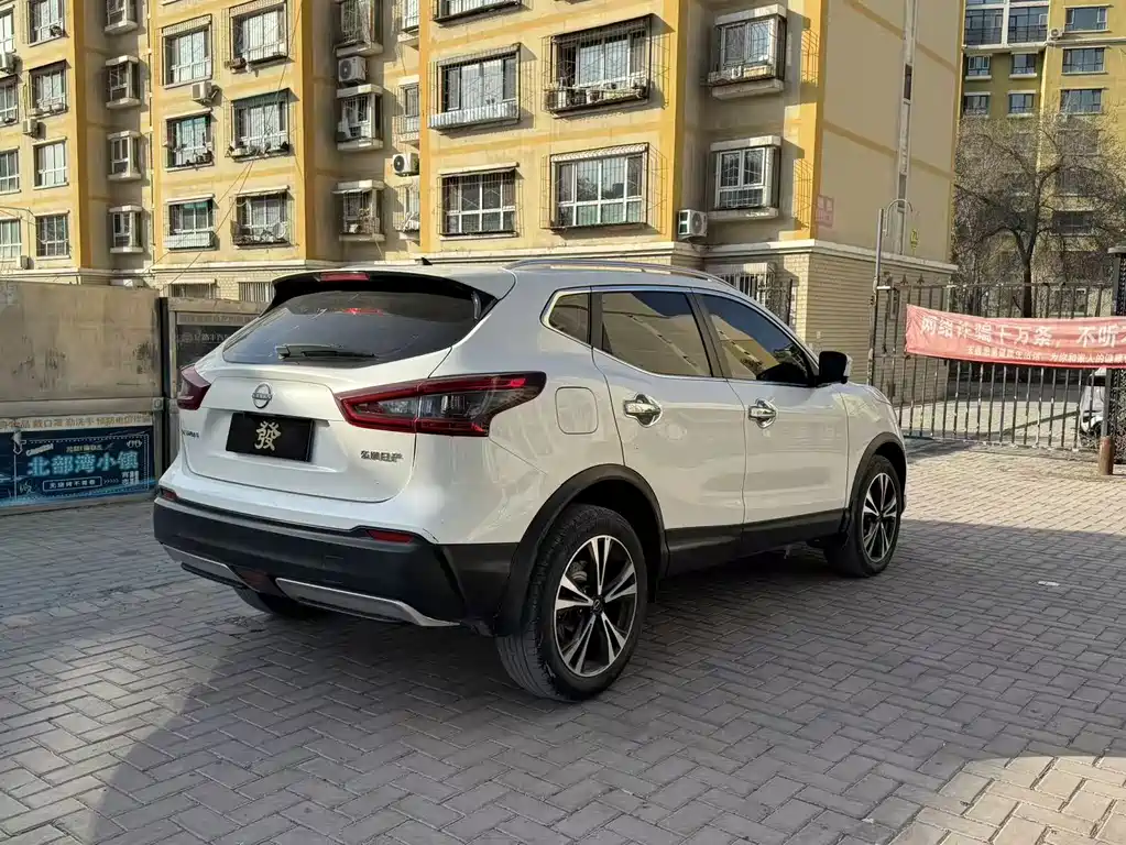 Nissan Qashqai — фото 6