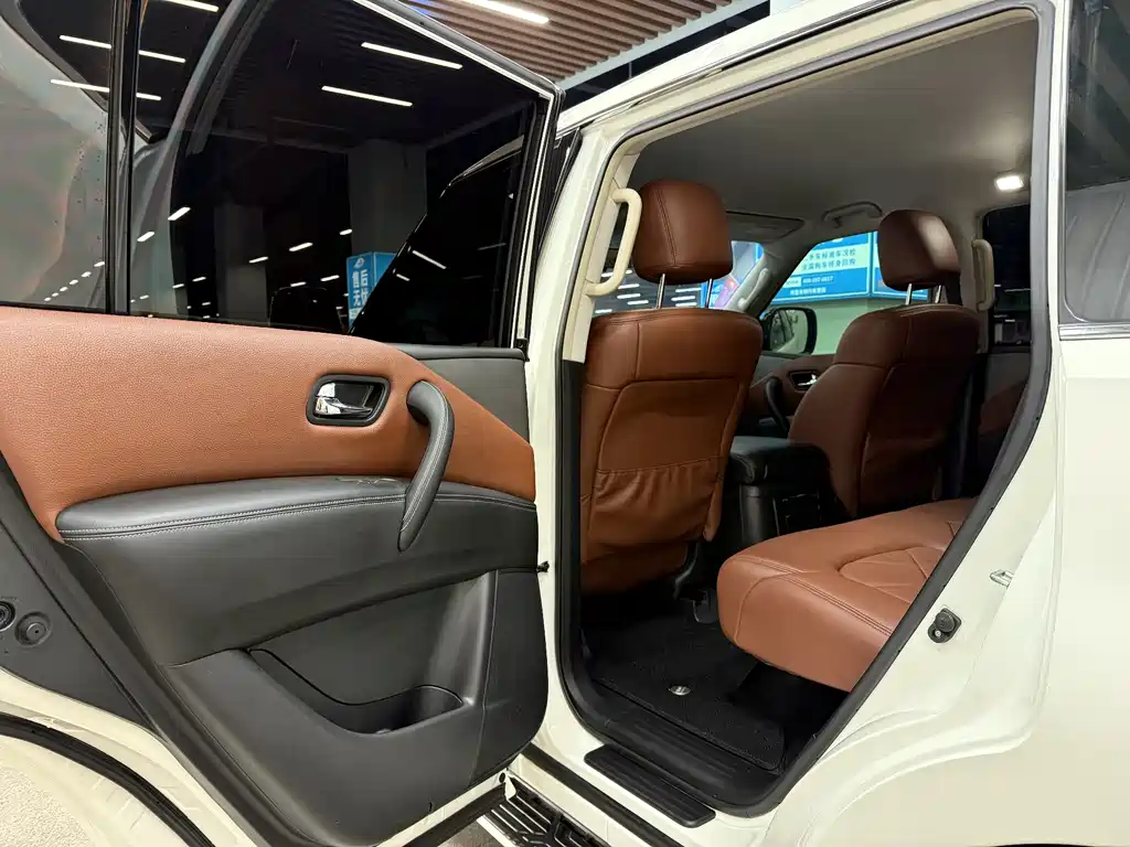 Nissan Patrol — фото 11