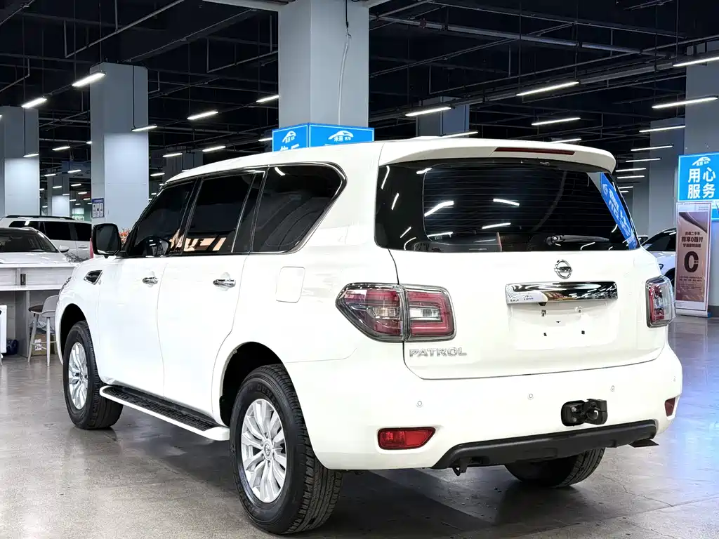 Nissan Patrol — фото 14