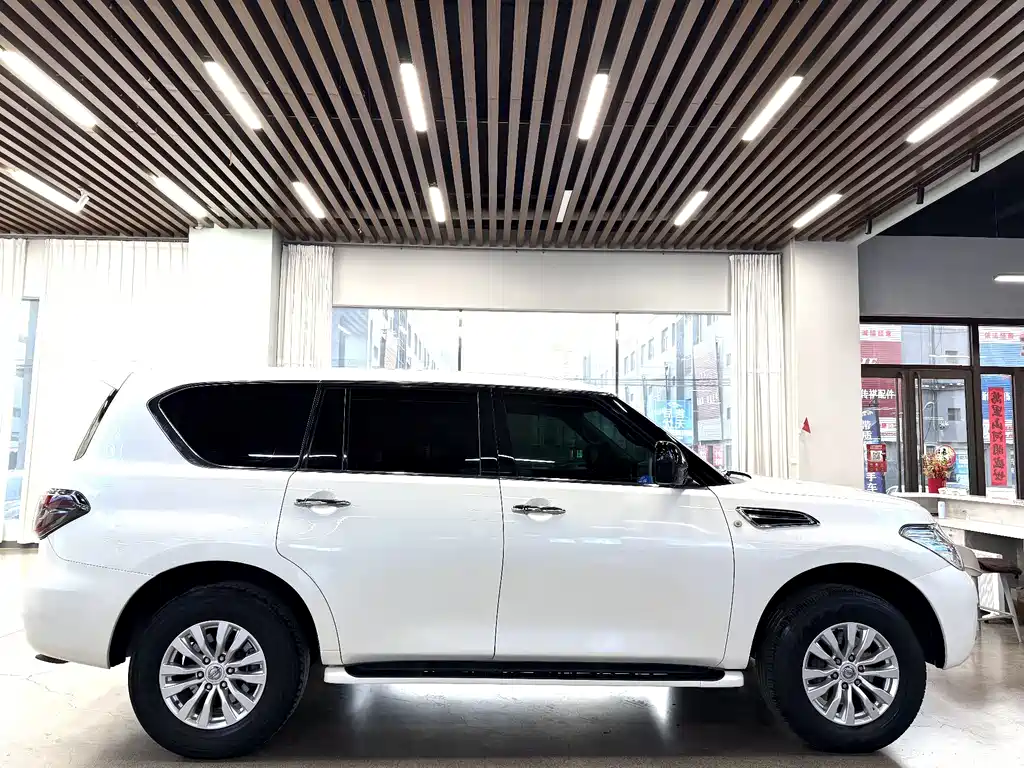 Nissan Patrol — фото 17