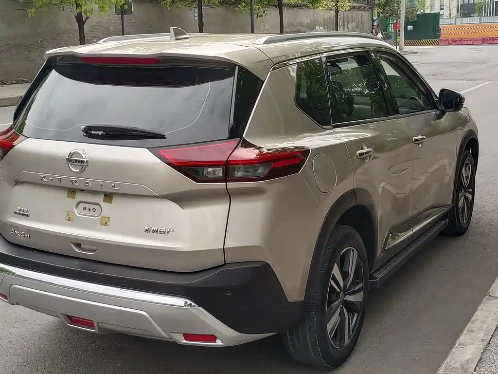 Nissan X-Trail — фото 14