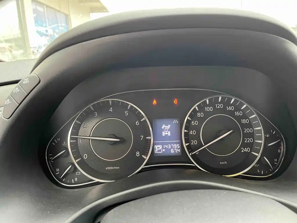 Nissan Patrol — фото 11