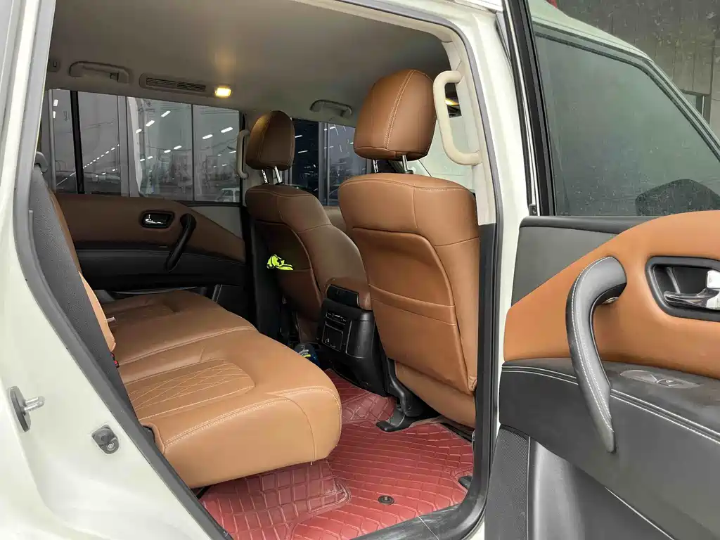 Nissan Patrol — фото 10