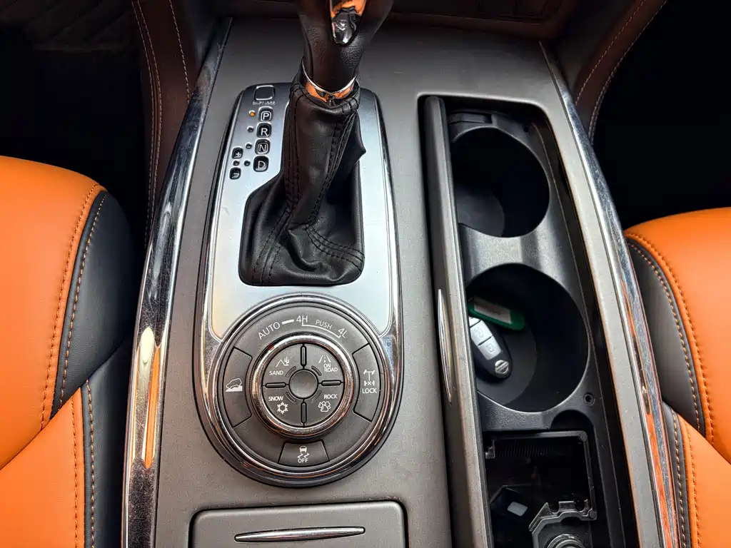 Nissan Patrol — фото 13