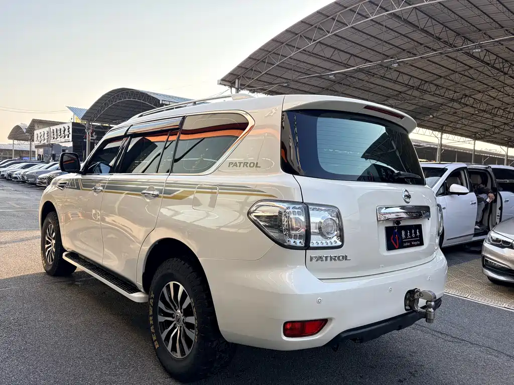 Nissan Patrol — фото 4