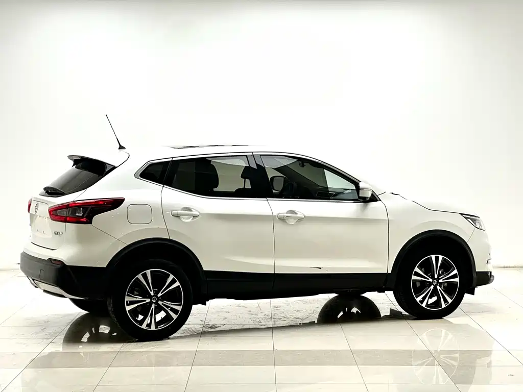 Nissan Qashqai — фото 15