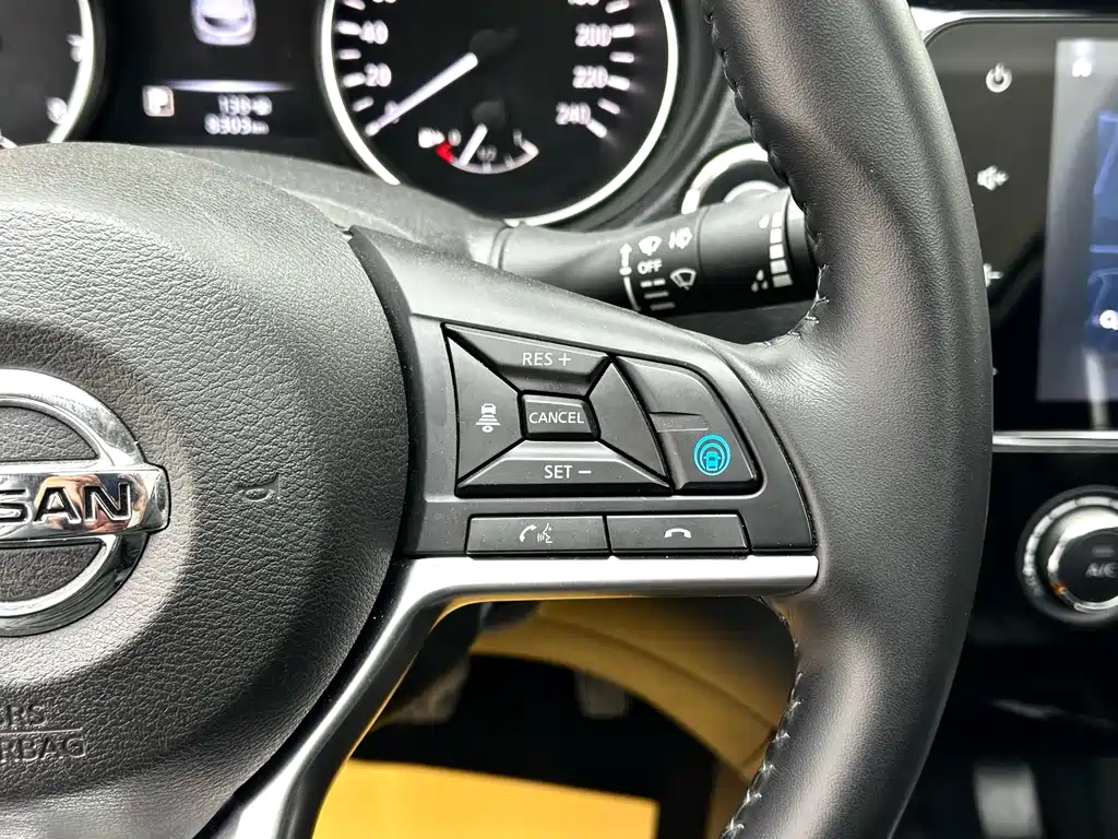 Nissan Qashqai — фото 5