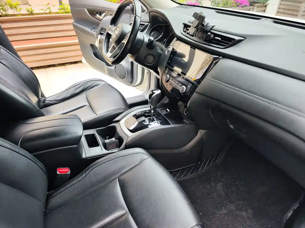 Nissan X-Trail — фото 13