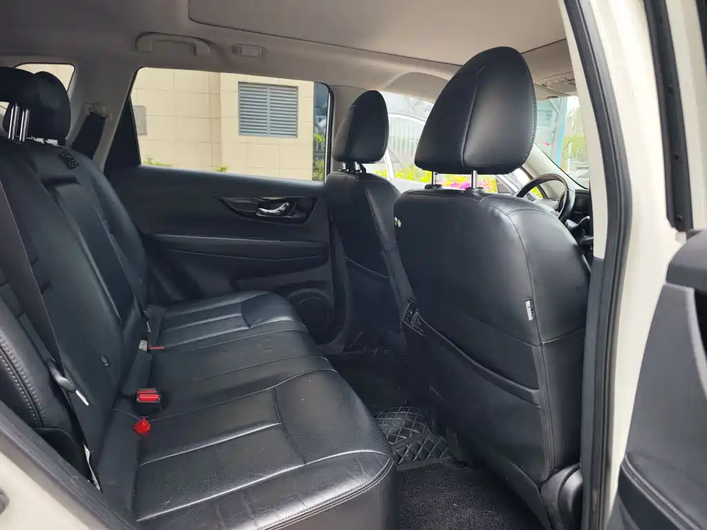 Nissan X-Trail — фото 14
