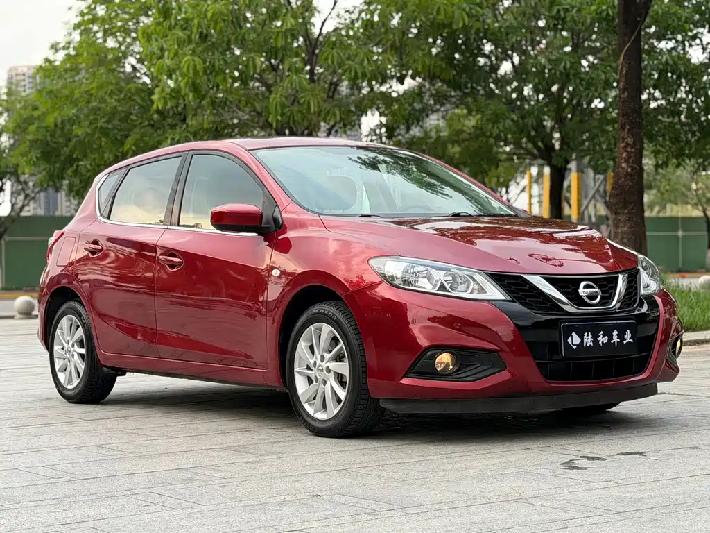 Nissan Tiida — фото 3