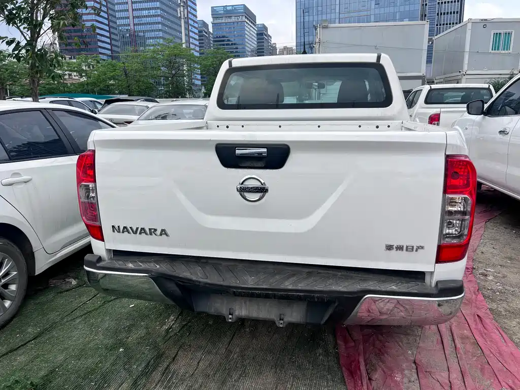Nissan Navara — фото 4