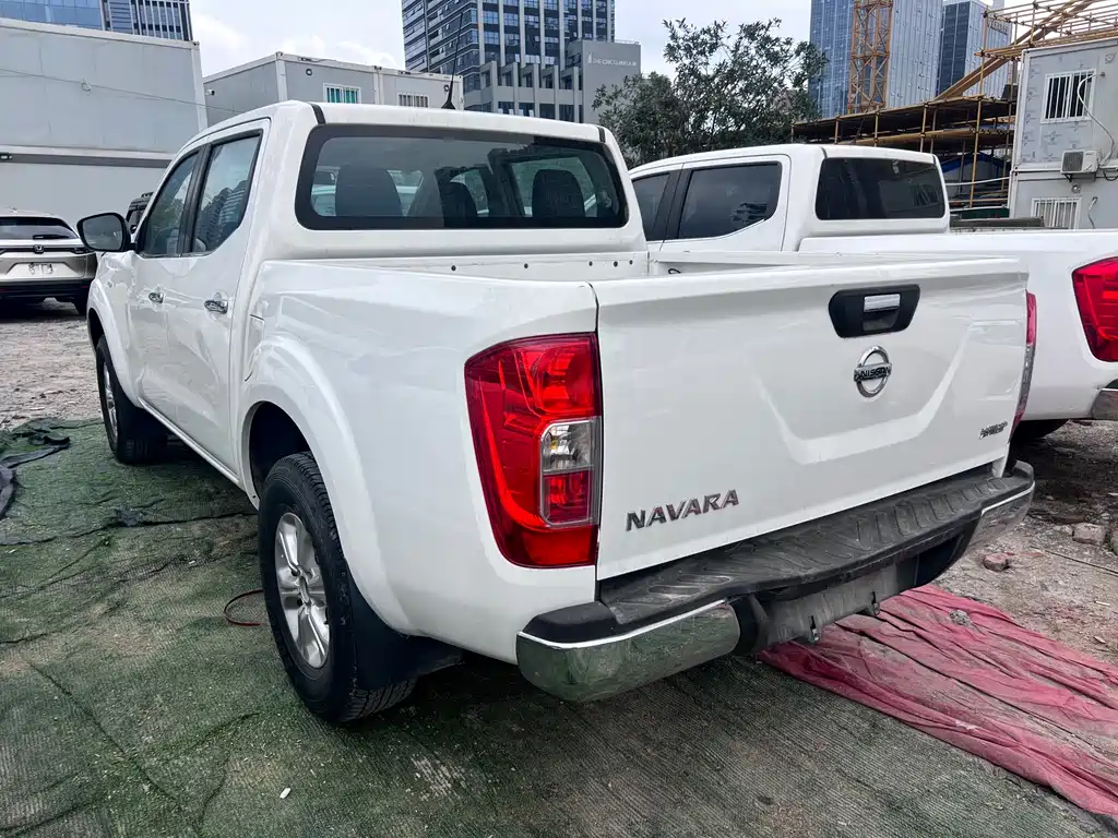 Nissan Navara — фото 6