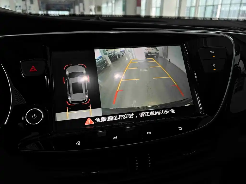 Buick Envision Plus — фото 13