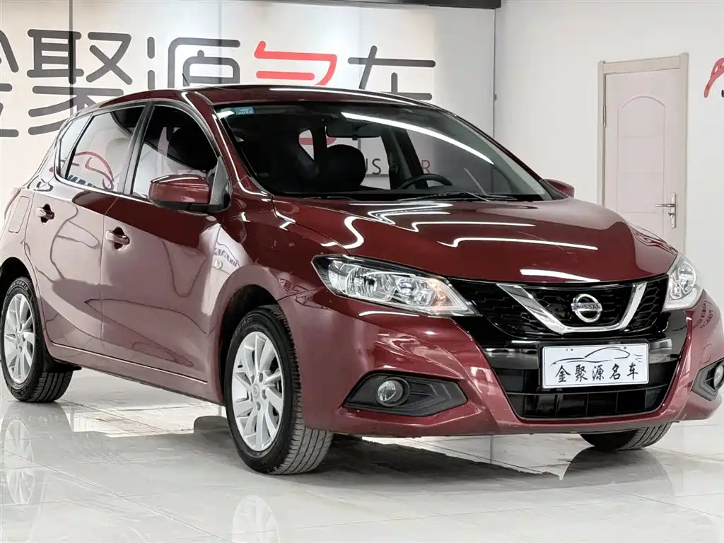 Nissan Tiida — фото 3