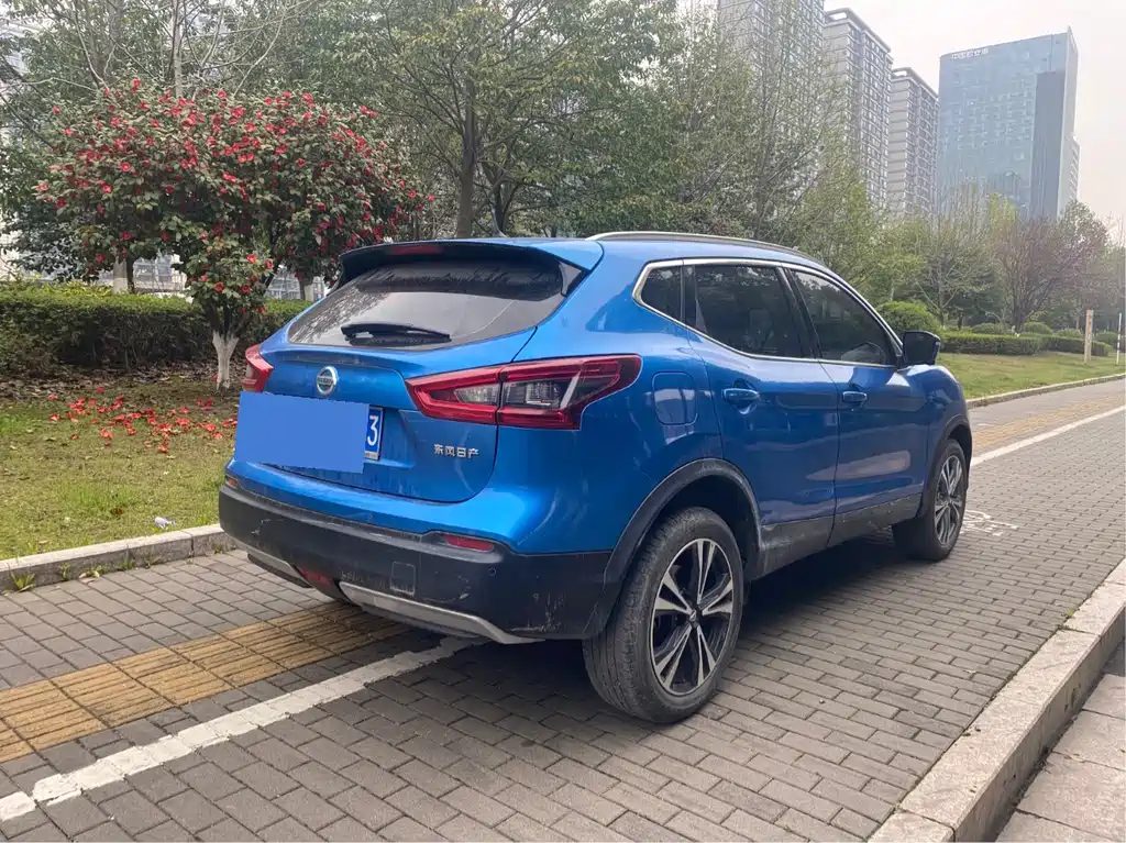 Nissan Qashqai — фото 5