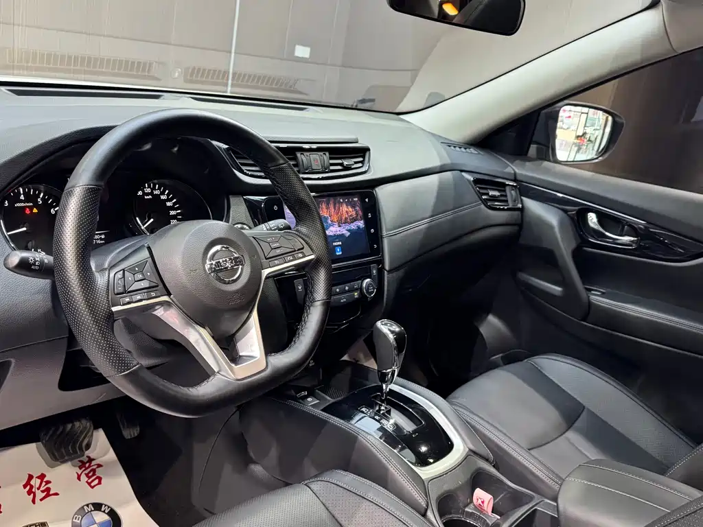 Nissan X-Trail — фото 10