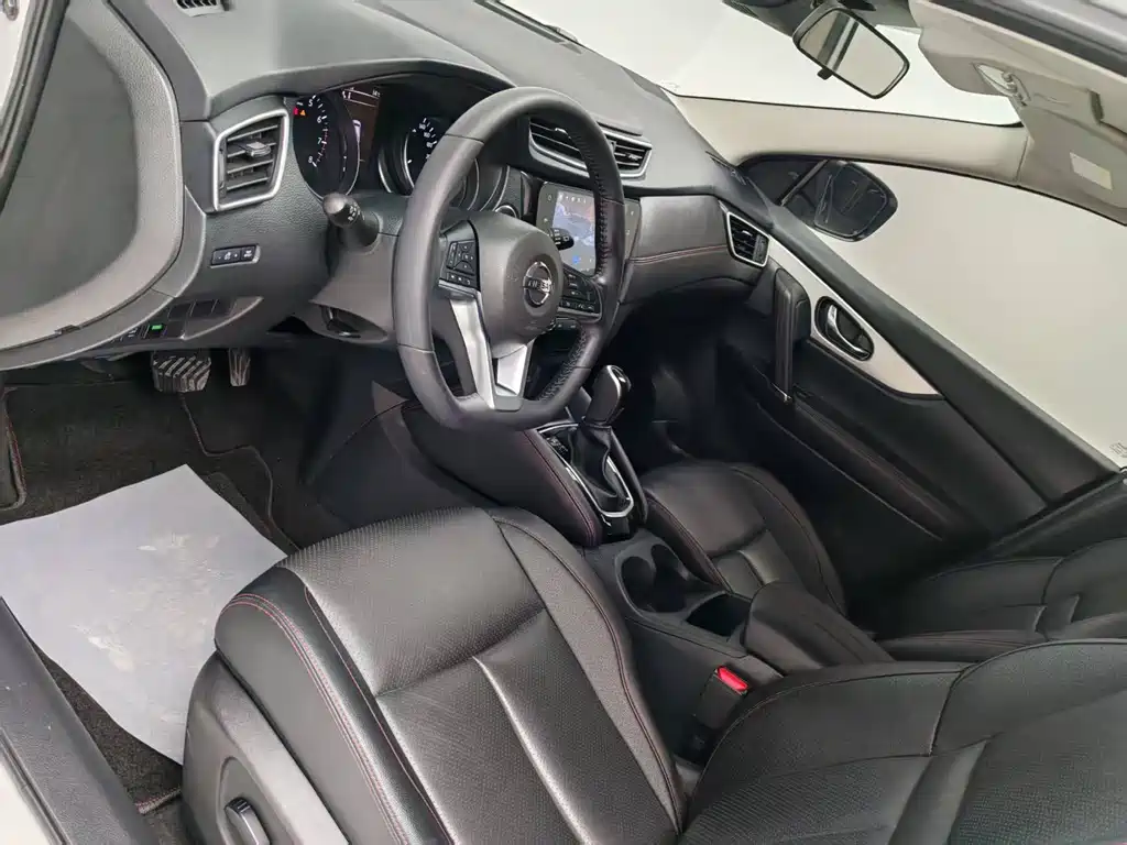 Nissan Qashqai — фото 11