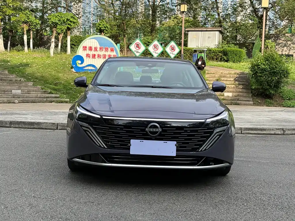 Nissan Teana — фото 2