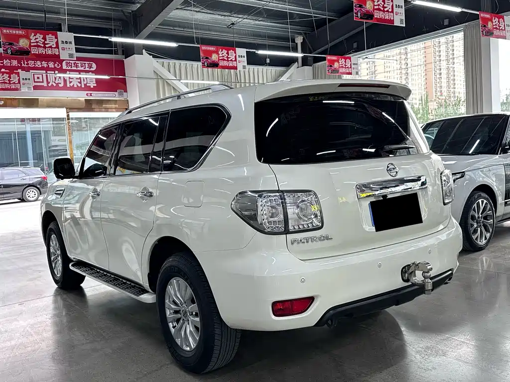 Nissan Patrol — фото 10