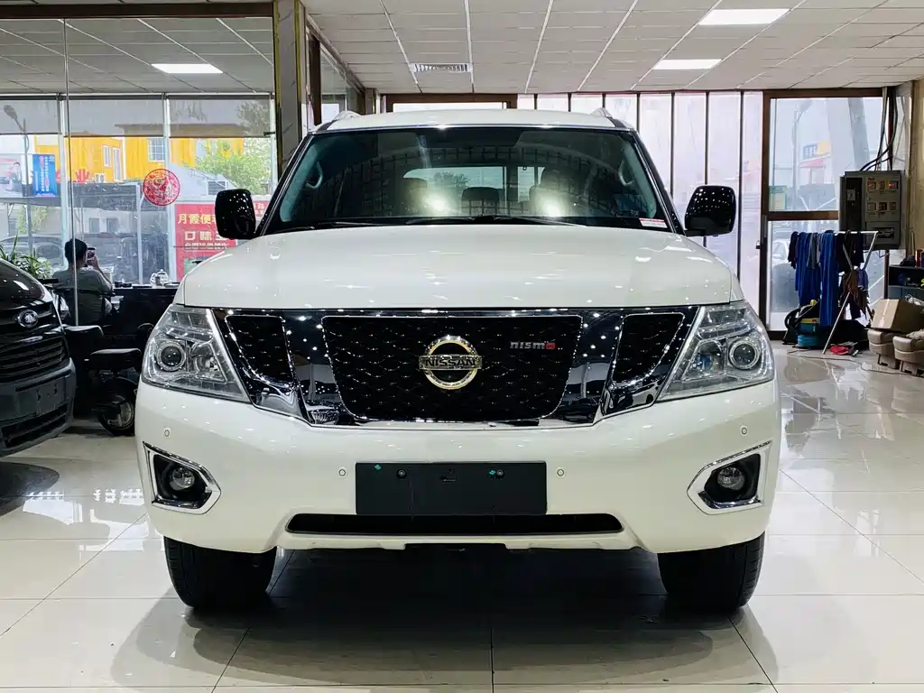Nissan Patrol — фото 2