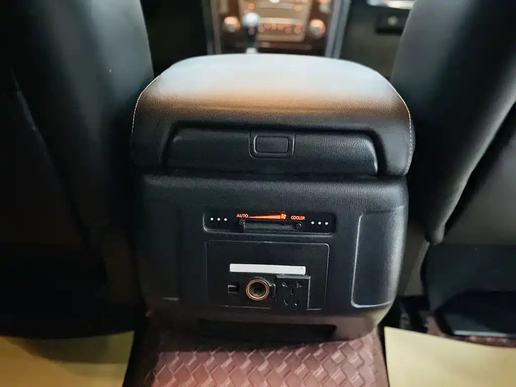Nissan Patrol — фото 11