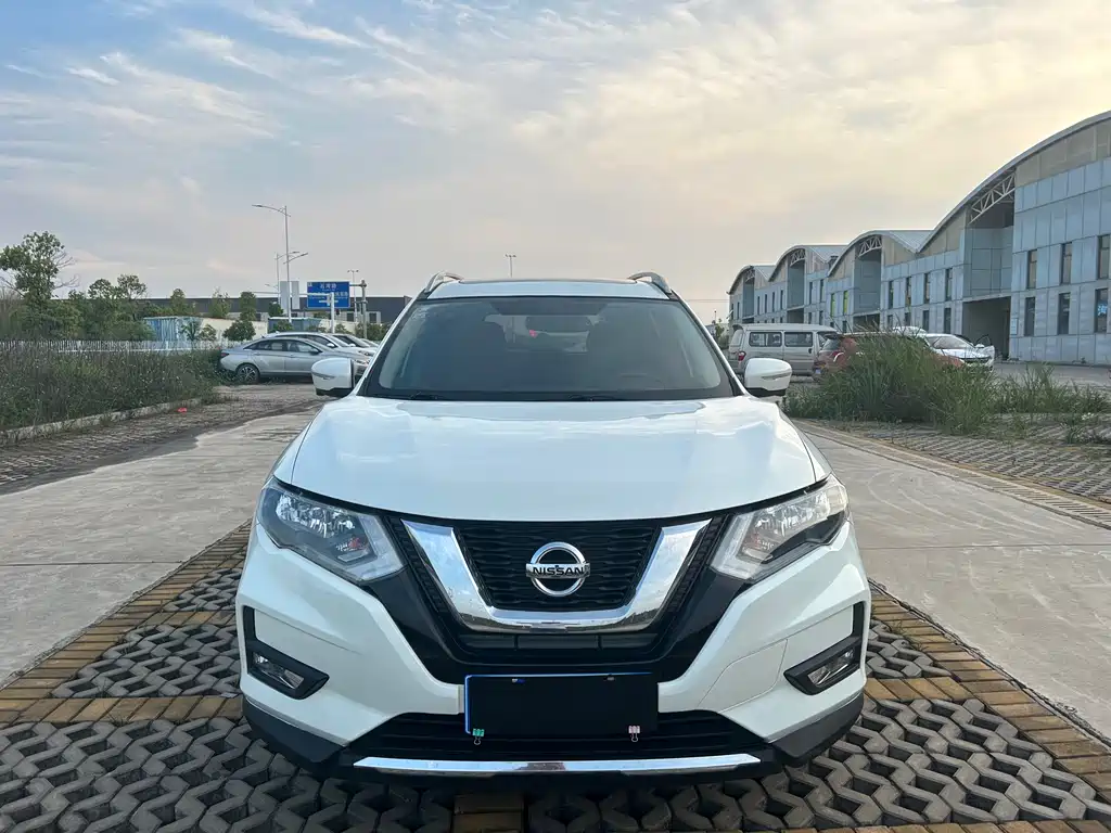 Nissan X-Trail — фото 2