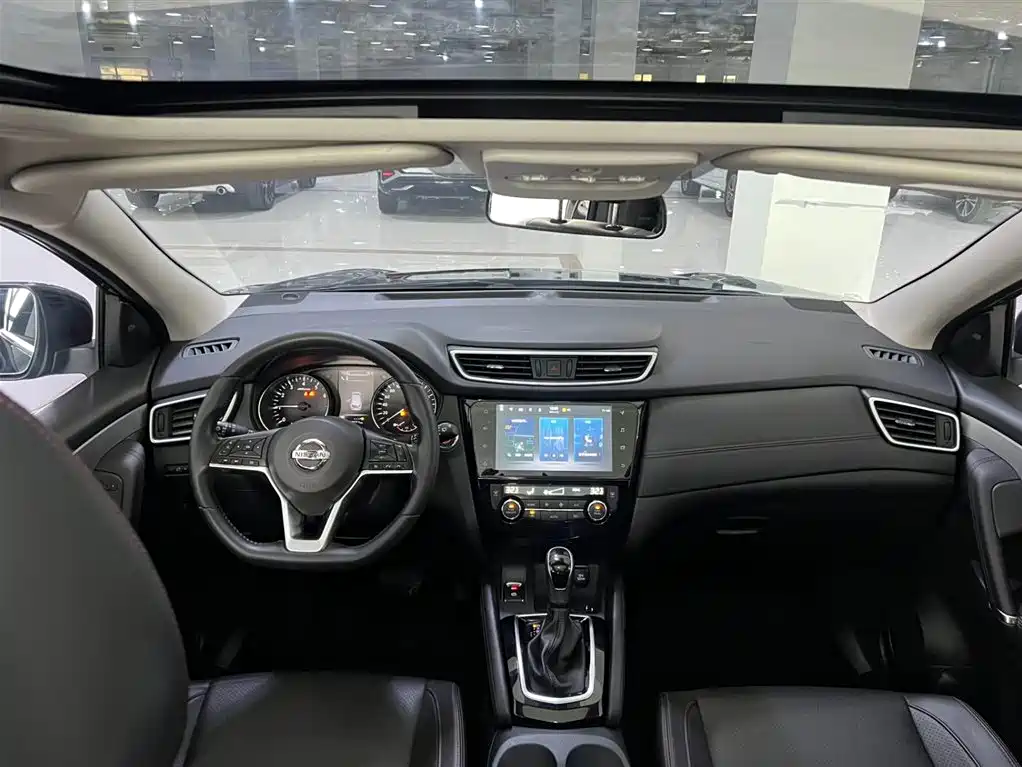 Nissan Qashqai — фото 17