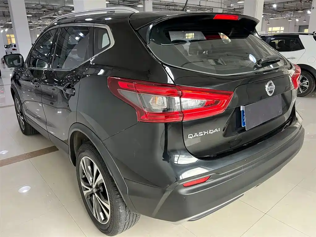 Nissan Qashqai — фото 6