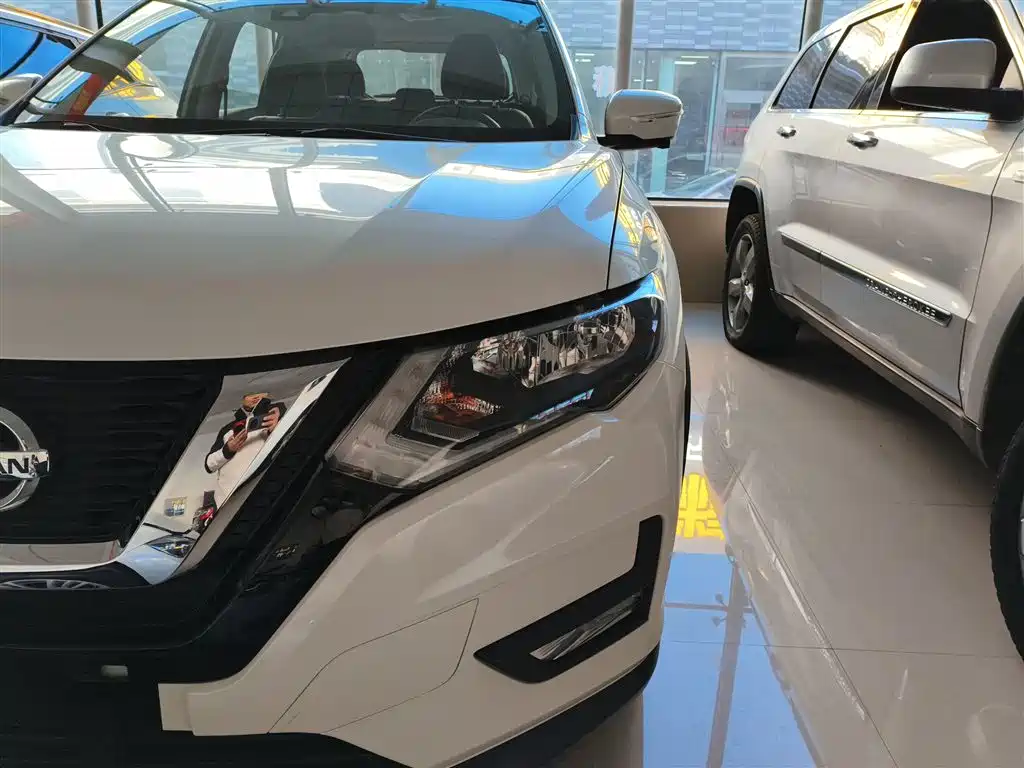 Nissan X-Trail — фото 24