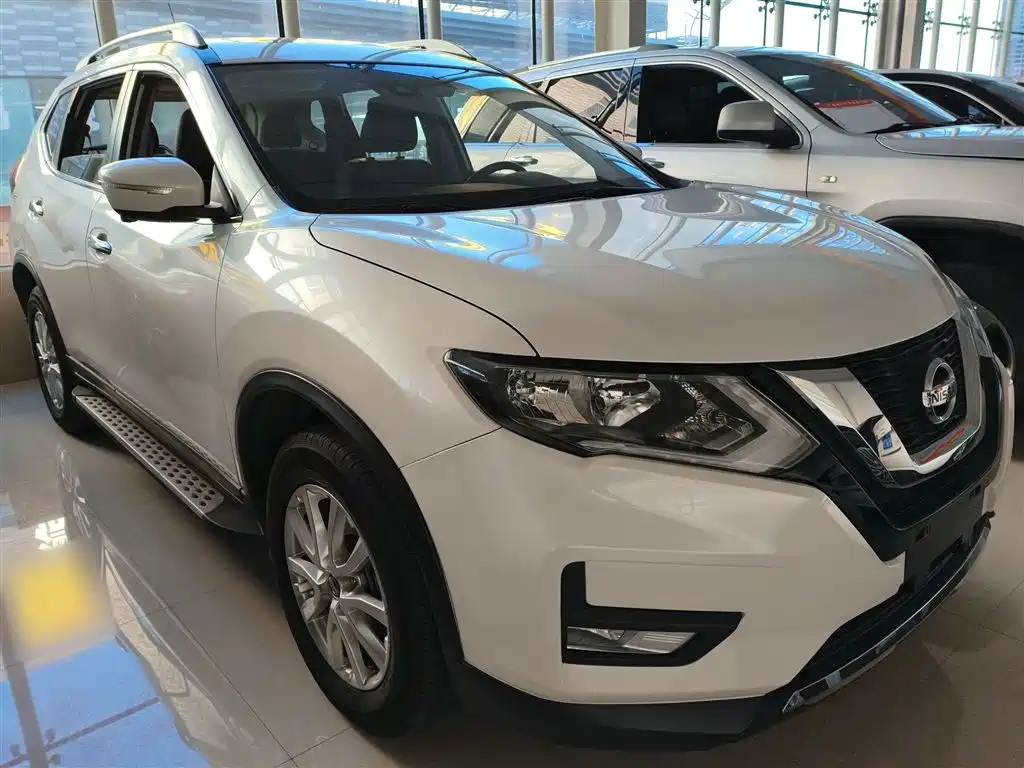 Nissan X-Trail — фото 4