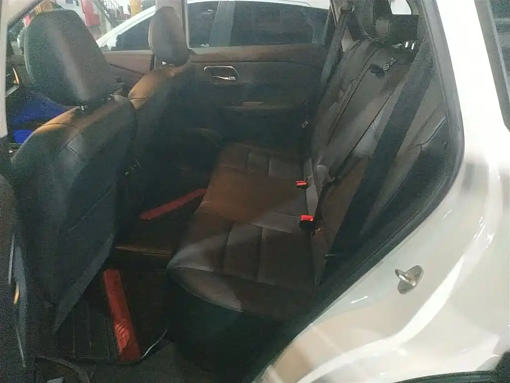 Nissan X-Trail — фото 14