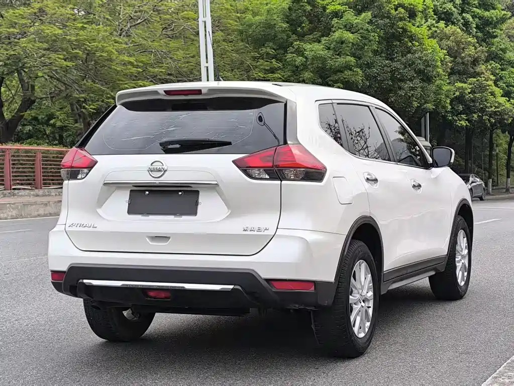 Nissan X-Trail — фото 4