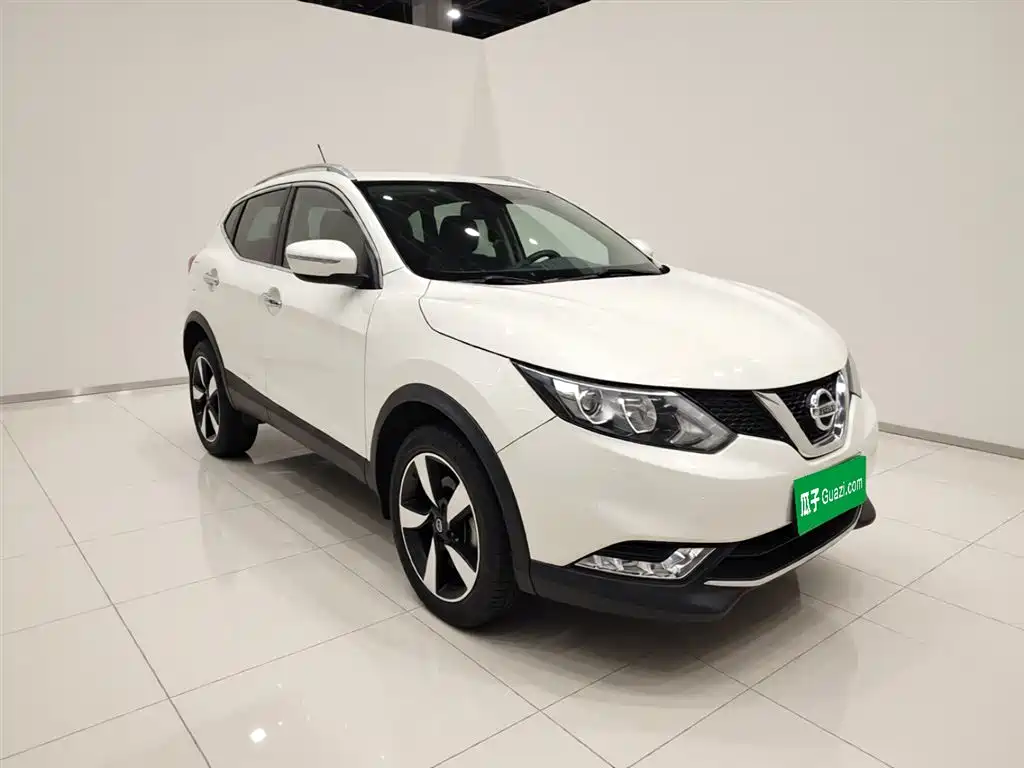 Nissan Qashqai — фото 4