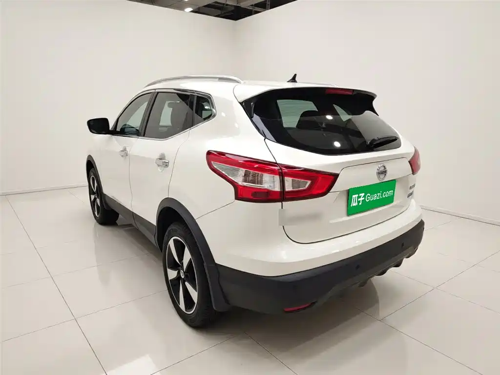 Nissan Qashqai — фото 5