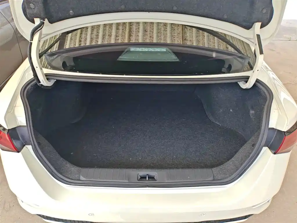 Nissan Sylphy — фото 15