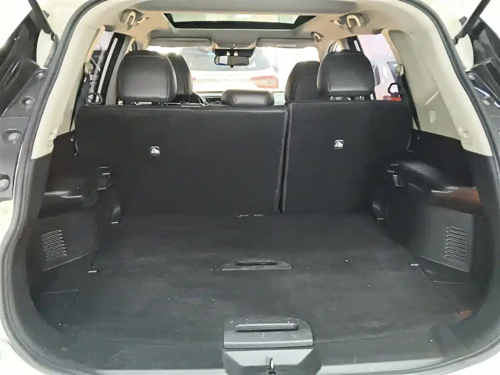 Nissan X-Trail — фото 15