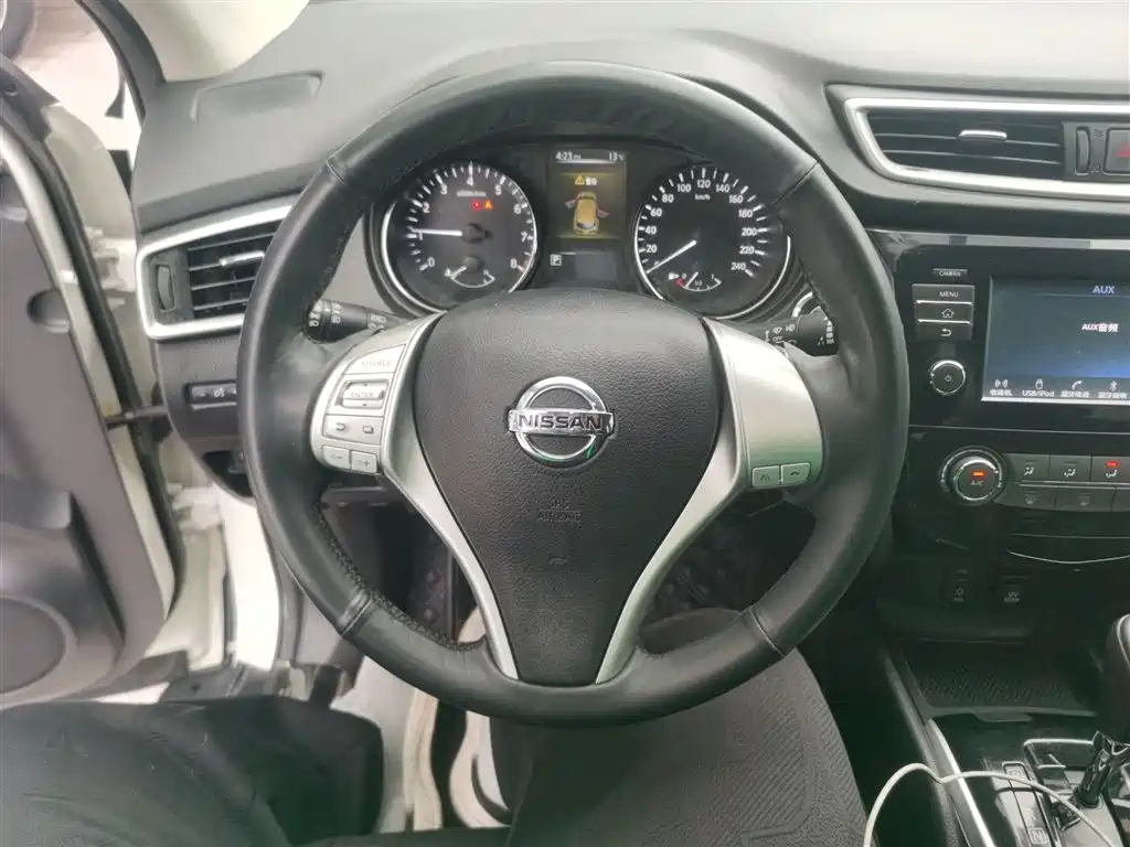 Nissan Qashqai — фото 11
