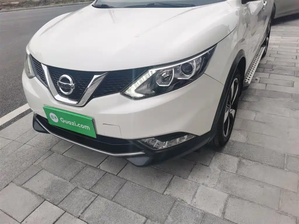 Nissan Qashqai — фото 24